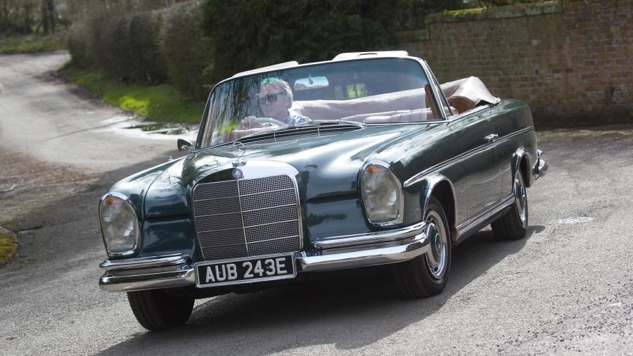  Mercedes-Benz 300 SE Cabriolet 1962 года  (UK) (фото 17 из 19)